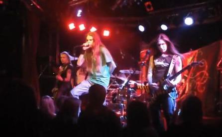 Ari a Amoral koncertují po finských klubech